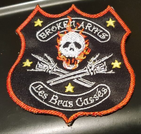PATCH FRONTAL "BROKEN ARMS"