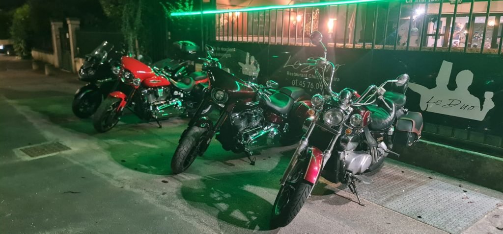 Les motos présent